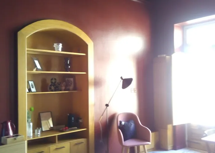 Squadron Base ゲストハウス