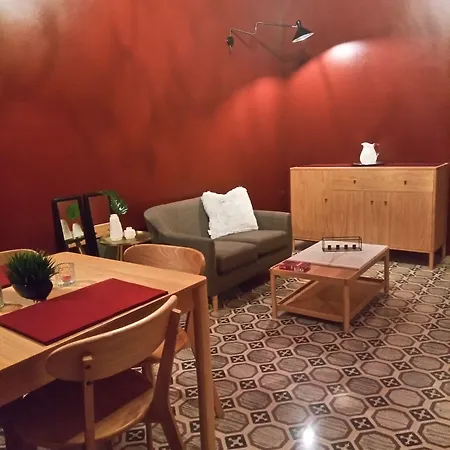 بيت ضيافة Squadron Base