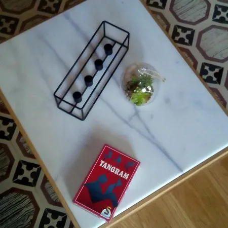 بيت ضيافة Squadron Base